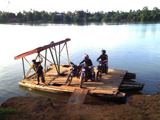 off-road-tours-cambodia-cambodian-ferry