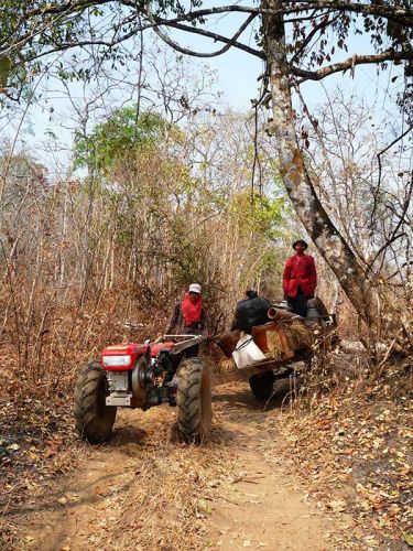 dirt-bike-tours-cambodia-remorque