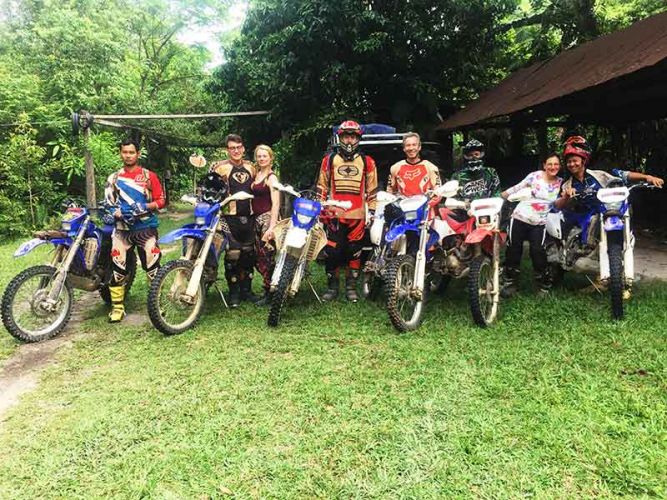 dirt-bike-tours-cambodia-stefan-familly-2