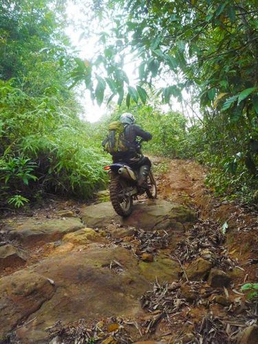 dirt-bike-tours-cambodia-hill-climb