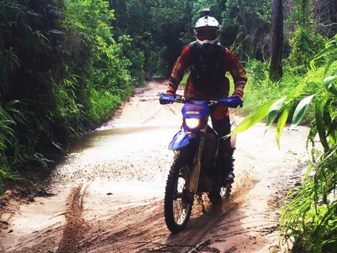 dirt-bike-tours-cambodia-kulen-puddle