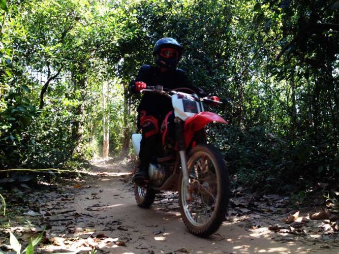 dirt-bike-tours-cambodia-asialife