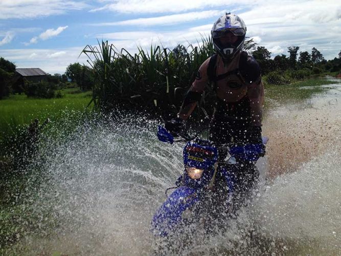 off-road-tours-cambodia-splash