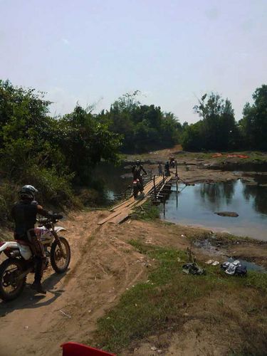 dirt-bike-tours-cambodia-bridge