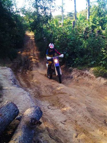 off-road-tours-cambodia-rutted-klimb